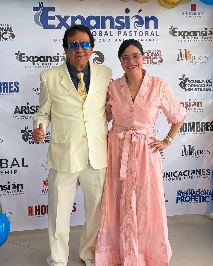 Pastores Nayith Rojas y Julio Perea
